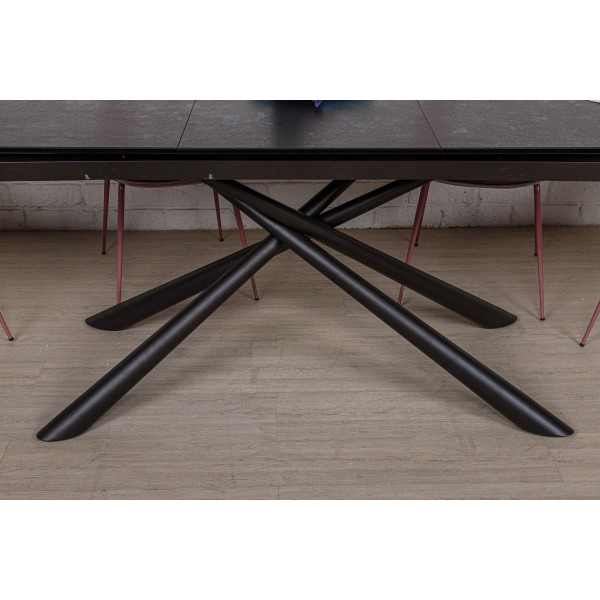 Стіл обідній TENNESSEE - кераміка та метал для сучасного інтер'єру