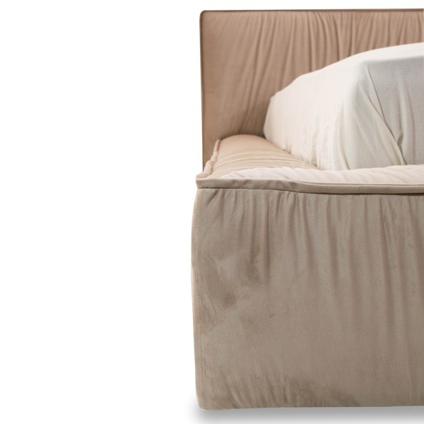 М'яке ліжко Ресофт – стиль та комфорт для вашої спальні