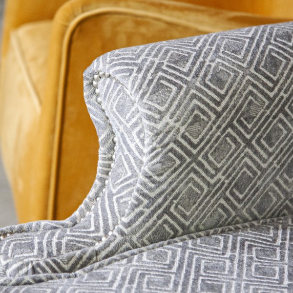 Крісло Royal – для елегантного інтер'єру