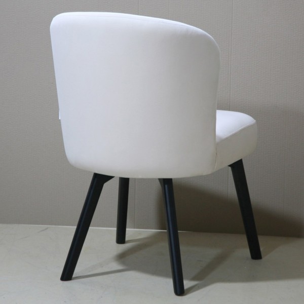 Стілець Selfie - Унікальний дизайн для кухні та кафе