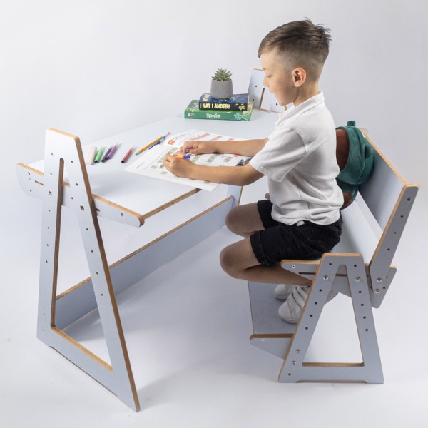 Стіл зі стільцем Супергерой для дітей від 3 до 15 років