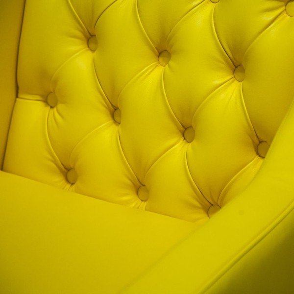 Крісло Chelsea - Комфорт та стиль для вашого інтер'єру