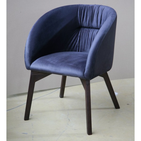 Крісло Philip — класика та сучасність для вашої оселі або кафе