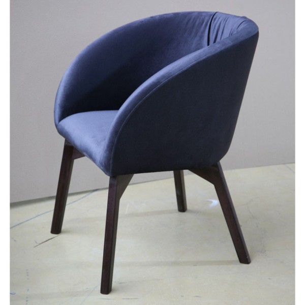 Крісло Philip — класика та сучасність для вашої оселі або кафе