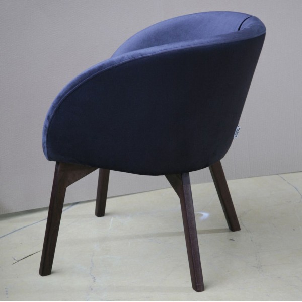 Крісло Philip — класика та сучасність для вашої оселі або кафе