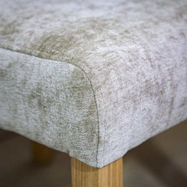 Стілець Dorothy – стиль та комфорт для вашої кухні