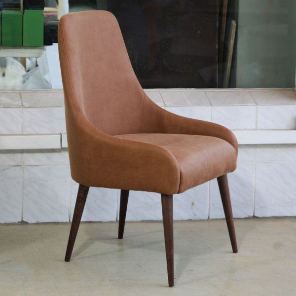 Стілець Bruno — ідеальне поєднання класики та сучасності