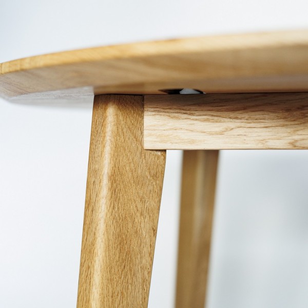 Стіл Otis – сучасний круглий стіл з масиву дуба