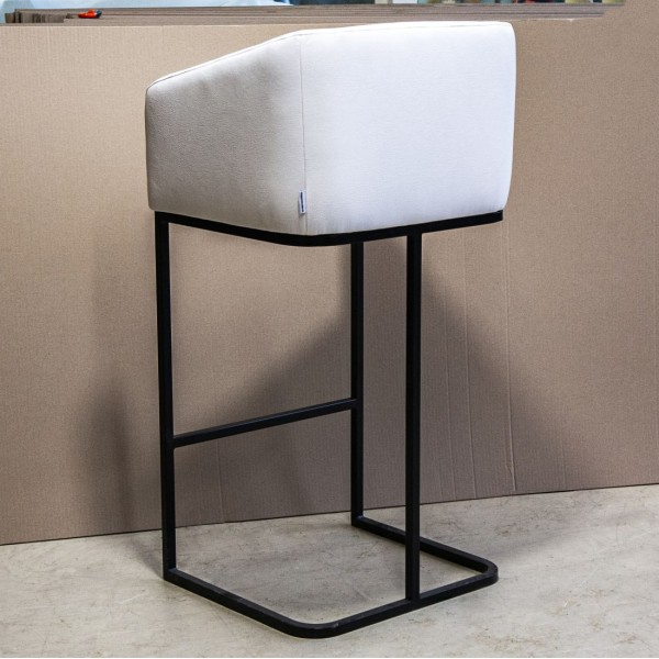 Барний стілець Steve: сучасний дизайн для вашої кухні