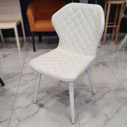 Стілець кухонний біла екошкіра