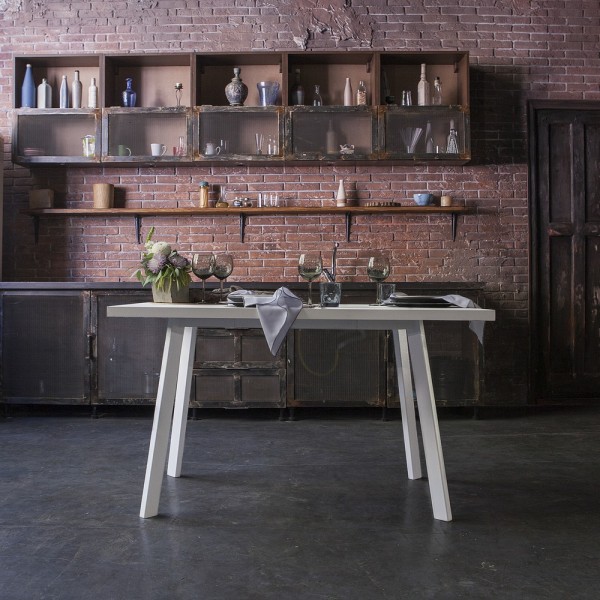 Стіл R2 – Ідеальний вибір для кухні та кафе
