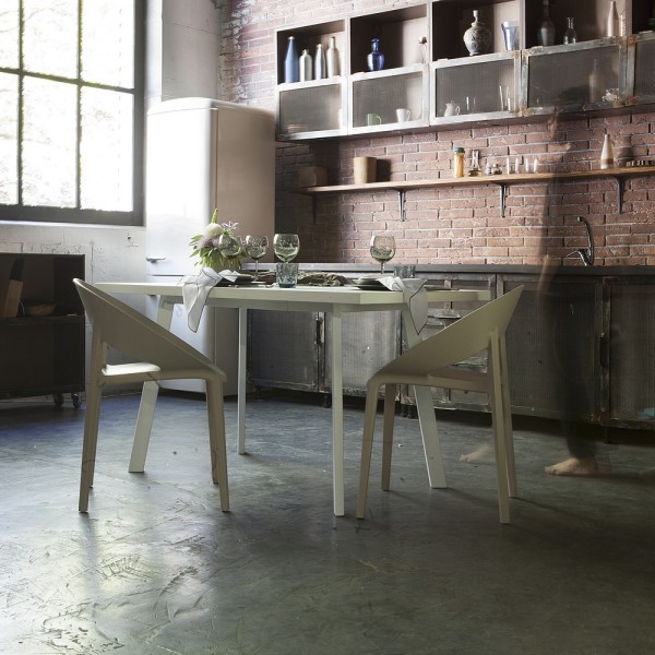 Стіл R2 – Ідеальний вибір для кухні та кафе