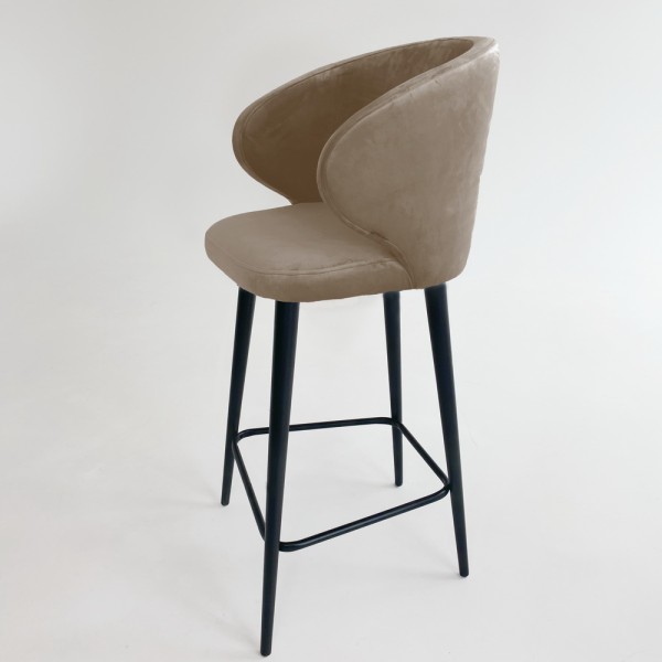 Барний стілець Грейс дерево - стиль та комфорт для вашої кухні та кафе