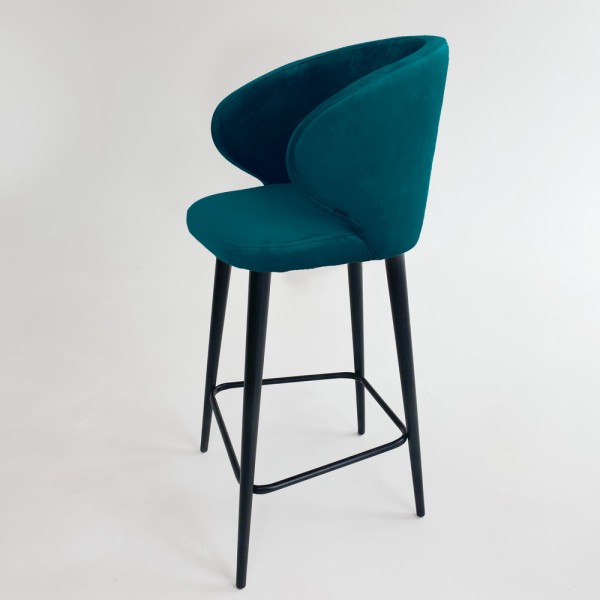 Барний стілець Грейс дерево - стиль та комфорт для вашої кухні та кафе