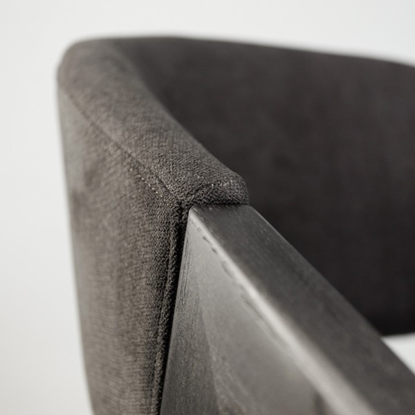 Крісло Otis чорне - елегантність та комфорт для вашого інтер'єру