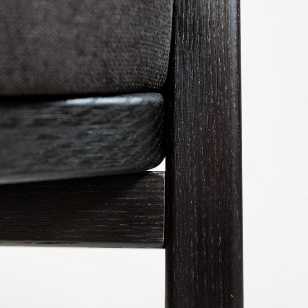 Крісло Otis чорне - елегантність та комфорт для вашого інтер'єру