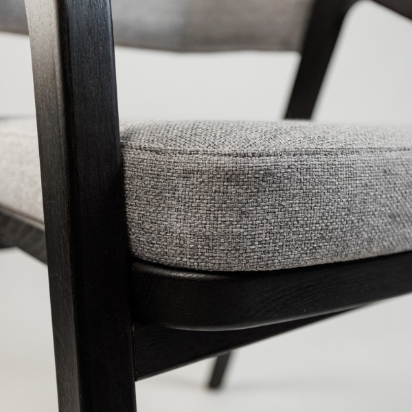 Крісло Otis чорне - елегантність та комфорт для вашого інтер'єру