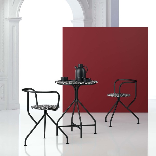 Табурет із підлокітниками Kohti для кухні та кафе