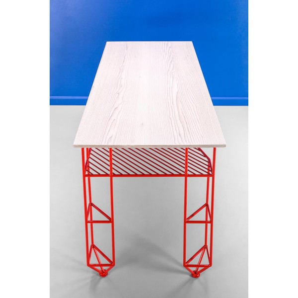 Письмовий стіл Markers – сучасний та зручний