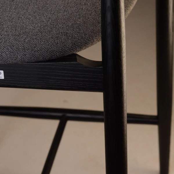 Напівбарний стілець Mamont - ідеальне поєднання стилю та комфорту