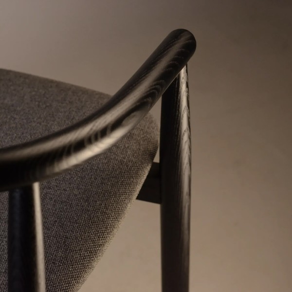 Напівбарний стілець Mamont - ідеальне поєднання стилю та комфорту